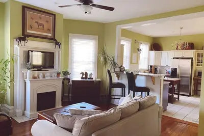 Image de À proximité du football britannique, du centre-ville, de Rupp Arena, du Royaume-Uni, du sentier de Bourbon