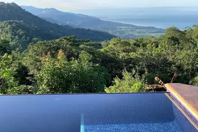 Image de Oceanview Villa sur 3 hectares w / piscine, 360 de l'océan, vue sur la montagne - petit déjeuner gratuit