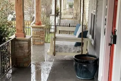 Image de La maison parfaite pour accrocher votre chapeau lors de votre visite à Nashville