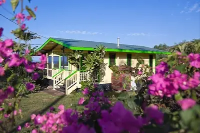 Fermer Mais Loin. . . .