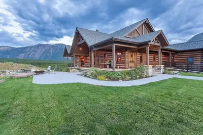 Image de Maison de luxe avec une vue imprenable sur la montagne de Glacier Park, à 1 mile de l'entrée