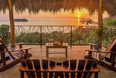 Image de Exclusive Luxury Estate w / Unmatched Ocean Views, le plus proche de Manuel Ant. Ntl Park