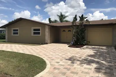 Image de Sarasota Belle maison contemporaine 3bd / 2bth améliorée!