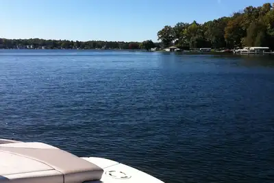 Image de Lake James Cottage 4 chambres avec Sandy Beach et Fishing Off Pier