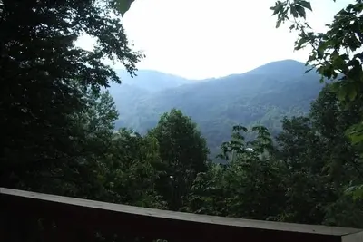 Image de Cabine confortable au coeur des montagnes Blue Ridge