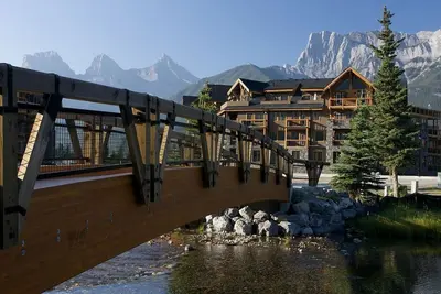 Image de Premium Penthouse, vues spectaculaires sur 3 soeurs! Grands tarifs d'hiver!