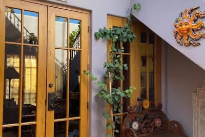 Image de Lieu! Lieu! Pas de la piscine et face de la plage