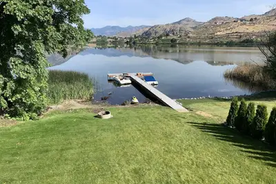 Image de Belle maison sur le lac! Profitez du lac de Roses Ă Manson, Ă quelques minutes de Lk Chelan!