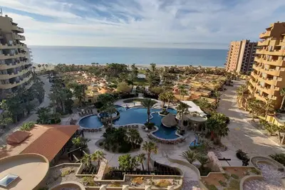 Image de 2br / 2ba - un 'Amazing' Condo de luxe à Bella Sirena-Bâtiment C