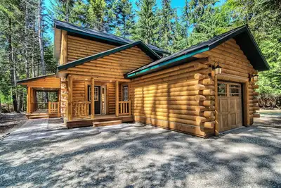 Image de Découvrez Log Home près du ski Crystal Mountain et du parc Rainer Nat'l