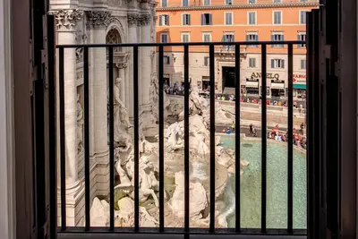 Image de Trevi Slideshow Apartment at Trevi Fountain