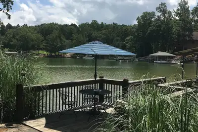 Image de 20 minutes de Clemson - Remodelé 4 Br / 3 Ba Waterfront