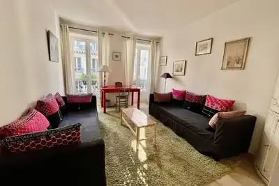 Image de 2 pieces cosy à 10 mn a pied de Saint Germain des Prés