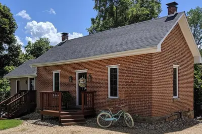 Image de New Wine Trail Carriage House, confortable, propre, randonnée pédestre, vélo, forêt Shawnee Nat'l