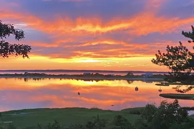 Spacieux Waterfront House avec plage privée, lac spectaculaire et vue sur l'océan