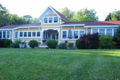 Image de Belle, Cottage Oceanfront privé sur la baie de Penobscot