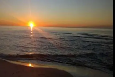 Image de Unique2bd2 1 / 2ba 1er & 2fltownhouse sur la plage w / vues de dauphins, le canotage, tennis, fishin