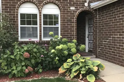 Image de Rénové! Près de l'aéroport, du centre-ville de Milwaukee et de nombreuses autres attractions!