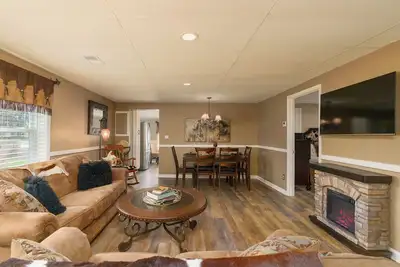 Image de Ferme équestre privée de 30 acres avec maison d'hôtes de luxe et piscine creusée