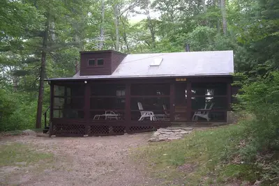 Image de Lakeside Vacation Cottage, Location Ă la semaine