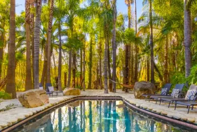 Image de Magical Tropical Lodge & Lagoon avec 4 Cheminées 2 Jungle Spas et 5 Chambres