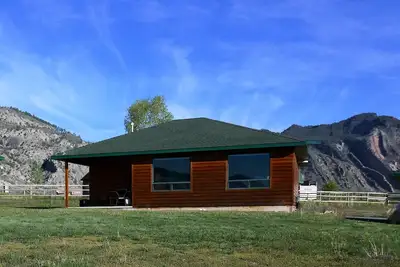 ***** Le Nid D'Aigles avec Vues Spectaculaires Sur La Montagne Et La RIVIÈRE Yellowstone *****