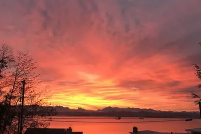 Image de Full Home! 2 chambres 1 salle de bain! Plus de 1k pieds carrés!