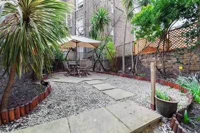Appartement de 3 chambres avec jardin traditionnel. Familles.