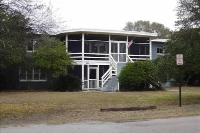 Image de Sullivan's Island Beach Home