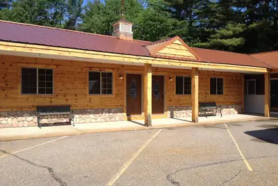 Image de Mountain Lodge Style Condo Suite - 5 minutes de Storyland / North Conway