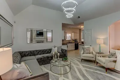 Image de Maison entière près du centre-ville de Memphis