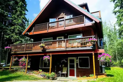 Image de Cadre boisé privé, visionnez la vidéo Aurora -3e photo de l'album, 83 - 5 étoiles