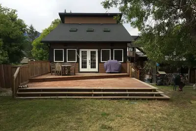 Image de Profitez de votre visite dans cette belle, nouvelle et propre famille et une cabine accueillante pour animaux de compagnie.