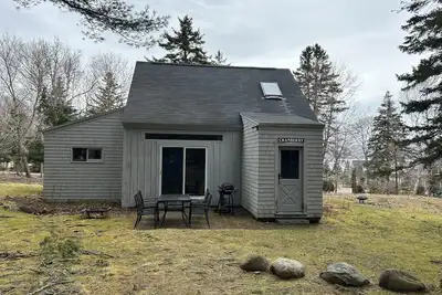 Image de Cottage paisible avec vue sur les canneberges et accès à l'océan