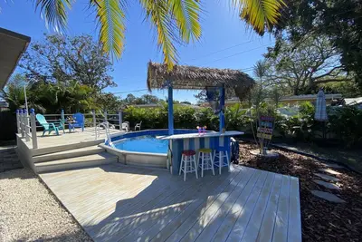 Image de Maison de piscine lumineuse et confortable 7 min à la plage parfaite pour les vacances en famille