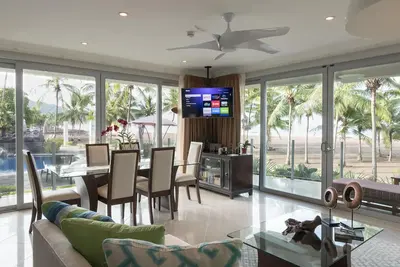 Image de Magnifique luxe véritable condo en bord de mer des produits imbattables - 3 Br / 3. 5 B