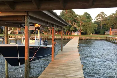 Image de Cottage Waterfront avec Pier sur la magnifique baie Mobile