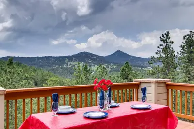 Image de Mountain Lodge Near City & Red Rocks * Multi-famille * Spacieux * Vues!