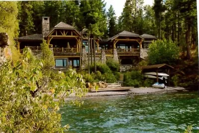 Image de Luxe rustique avec vue de classe mondiale et plage privée