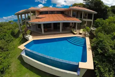 Villa Quetzal - Deux étages de terrasses en plein air avec vue sur l'océan à Playa Hermosa