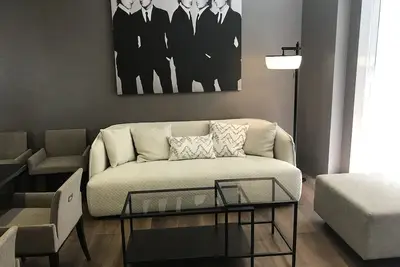 Image de Confortable Appartement bien conçu, le plus central