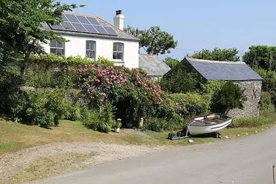 Image de Propriété côtière confortable et spacieuse, à 5 minutes à pied de la plage / des commodités