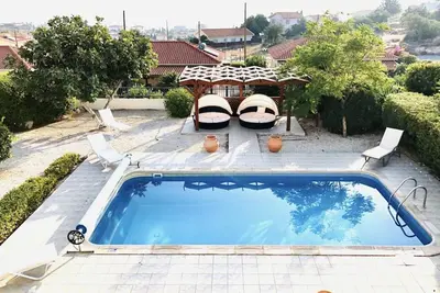 Image de Villa Rosetta, Villa neuve avec piscine privée.