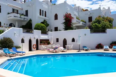 Image de Confortable appartement pour 3 personnes avec piscine, climatisation, Wifi, Tv et terrasse