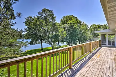 Image de Lake House w / Deck sur Crown Lake près de Ozark Forest!