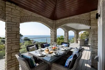 Image de Superbe maison avec une vue magnifique sur la mer, acceptant les animaux de compagnie avec un prix 5 étoiles VisitEngland 2018