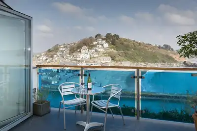 Fabuleux appartement moderne avec une vue sensationnelle.