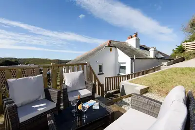 Image de Maison moderne avec belle vue sur la rivière Looe