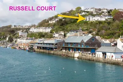 Image de Appartement moderne avec parking, wifi et vue sur la rivière et la ville de Looe.