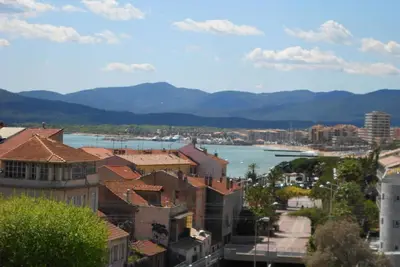 Image de appartement 2/3 pièces avec mezzanine, centre, vue mer, saint Saint Raphaël